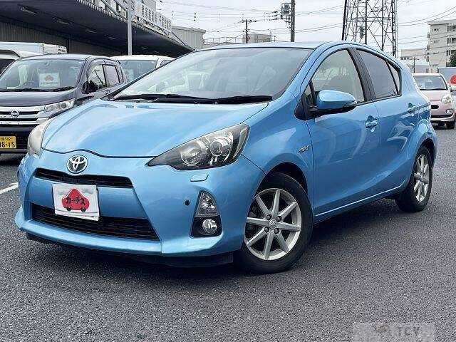 2013 Toyota AQUA