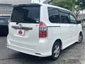 2007 Toyota Noah