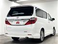 2013 Toyota Alphard