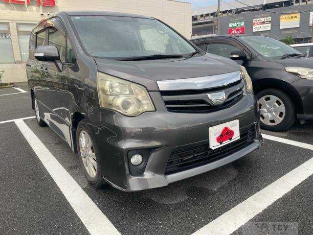 2010 Toyota Noah