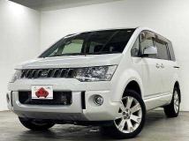 2014 Mitsubishi Delica D5