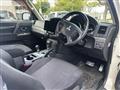 2016 Mitsubishi Pajero