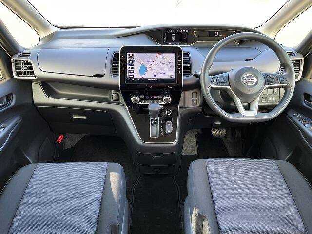 Nissan Serena 2022 photo 2