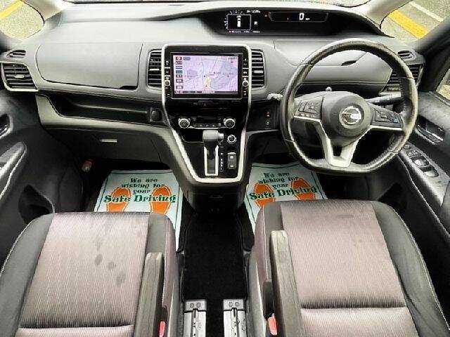 Nissan Serena 2016 photo 2
