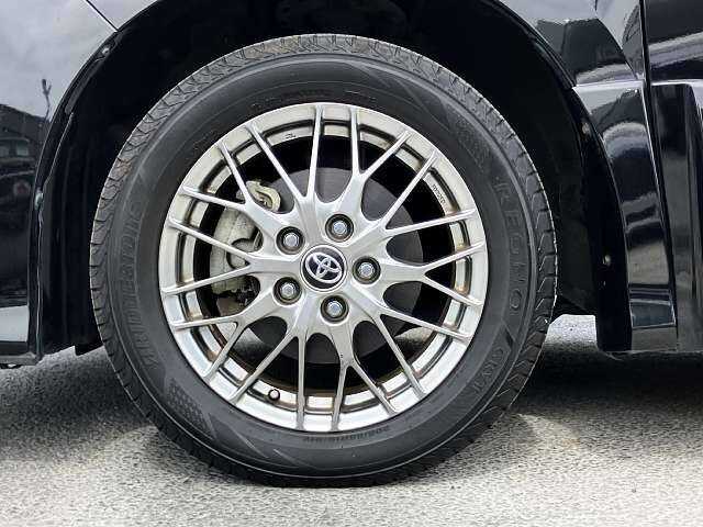 Toyota Voxy 2019 photo 4