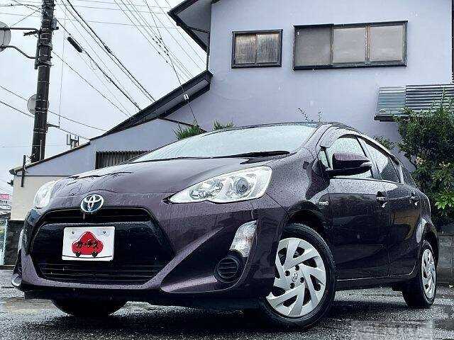 2016 Toyota AQUA