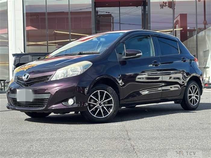 2013 Toyota Vitz