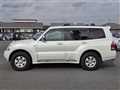 2005 Mitsubishi Pajero