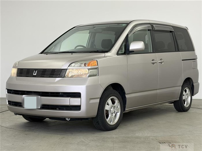 2002 Toyota Voxy