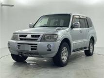 2005 Mitsubishi Pajero