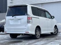 2008 Toyota Voxy
