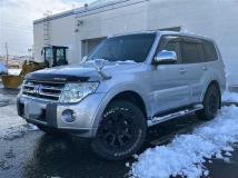 2011 Mitsubishi Pajero