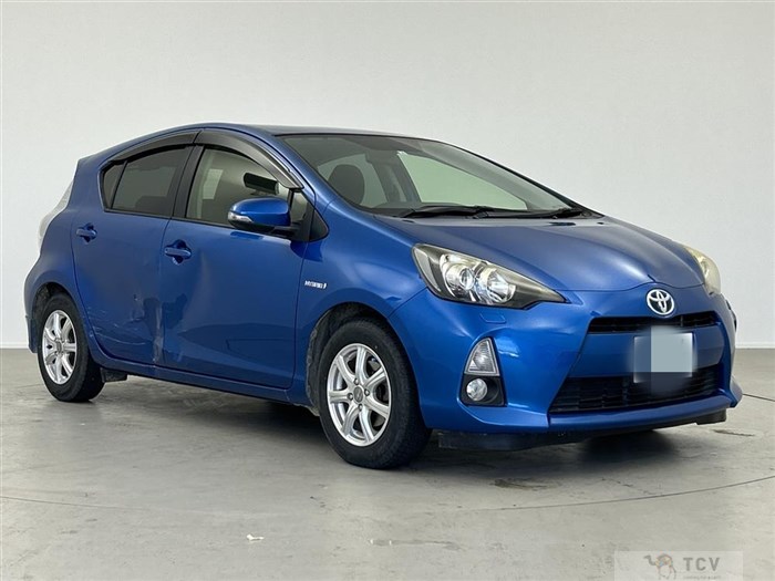 2013 Toyota AQUA