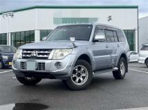 2012 Mitsubishi Pajero