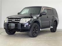 2011 Mitsubishi Pajero