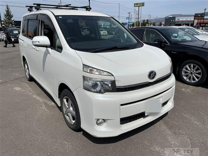 2011 Toyota Voxy