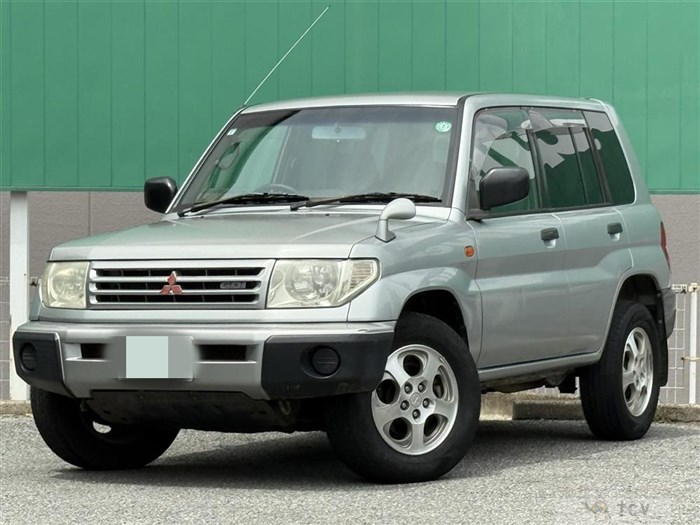 1999 Mitsubishi Pajero iO