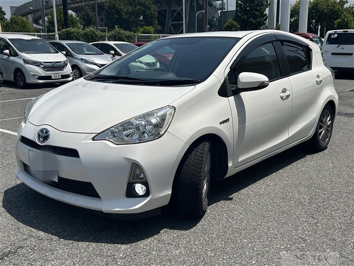 2011 Toyota AQUA