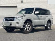 2014 Mitsubishi Pajero