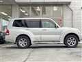2005 Mitsubishi Pajero