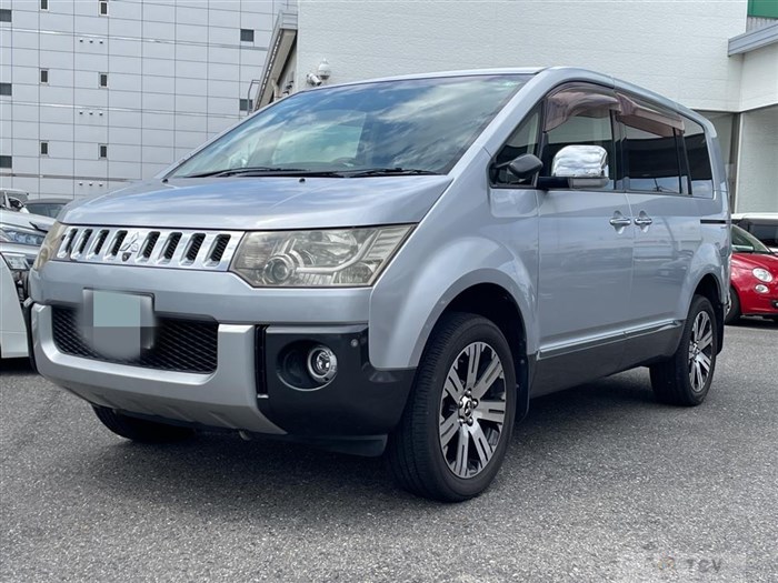 2009 Mitsubishi Delica D5