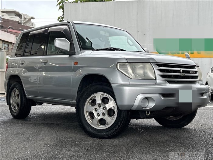 2001 Mitsubishi Pajero iO