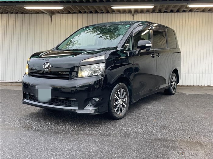 2009 Toyota Voxy