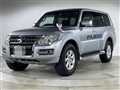 2015 Mitsubishi Pajero
