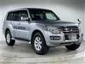 2015 Mitsubishi Pajero