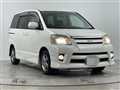 2005 Toyota Noah