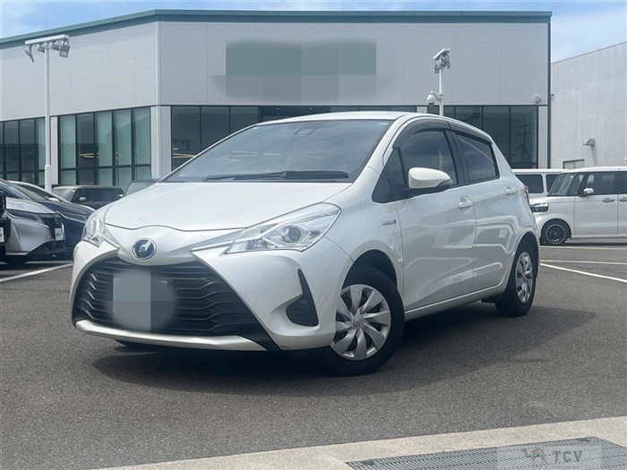 2017 Toyota Vitz