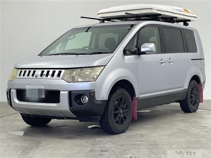 2010 Mitsubishi Delica D5