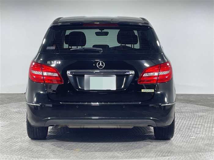 Mercedes-Benz B-Class 2013 photo 2
