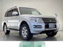 2015 Mitsubishi Pajero