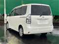 2010 Toyota Voxy