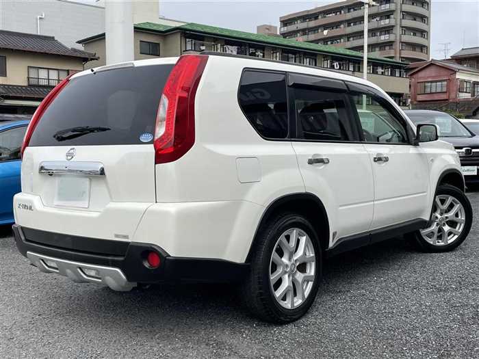 Nissan X-Trail 2013 photo 2