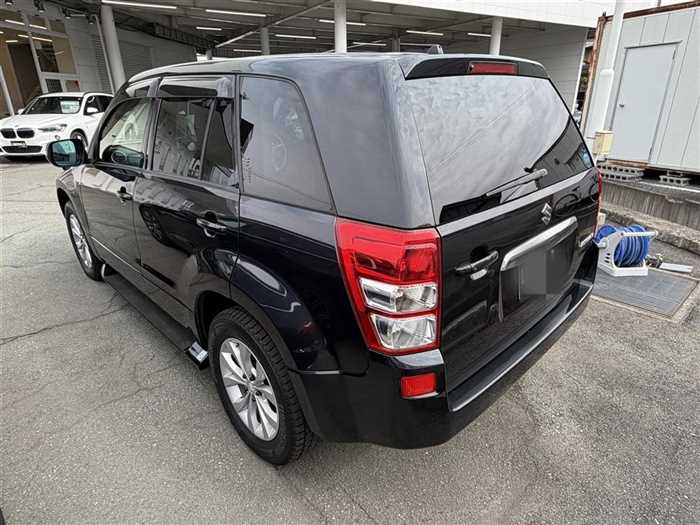 Suzuki Escudo 2013 photo 2