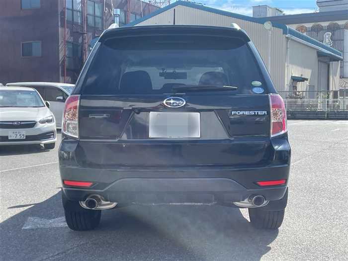 Subaru Forester 2010 photo 2