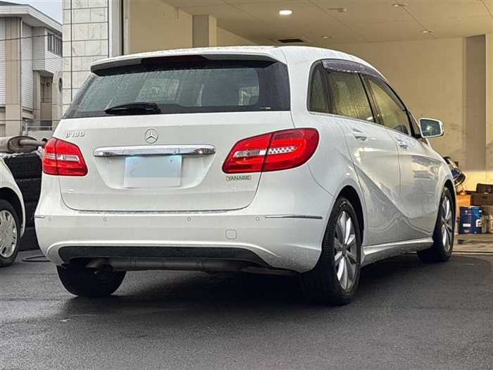 Mercedes-Benz B-Class 2012 photo 2