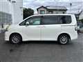2007 Toyota Voxy