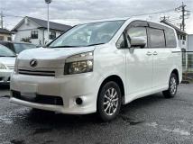 2007 Toyota Voxy