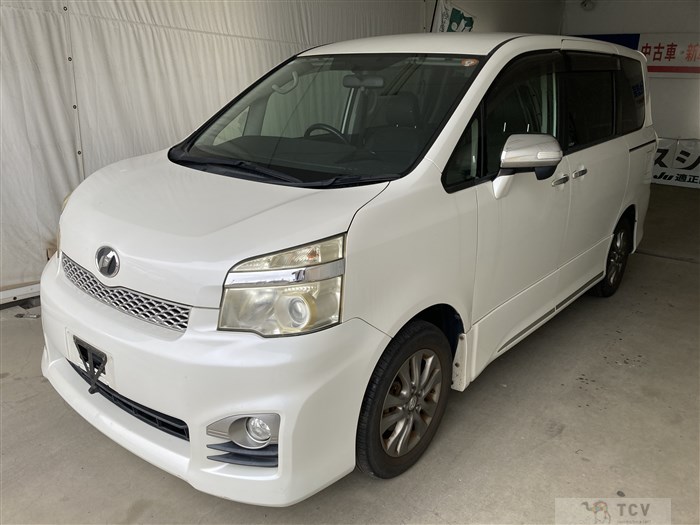 2013 Toyota Voxy