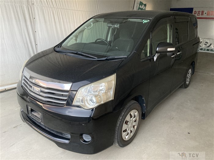 2013 Toyota Noah