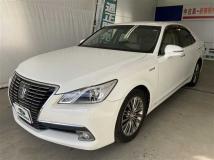 2013 Toyota Crown Hybrid