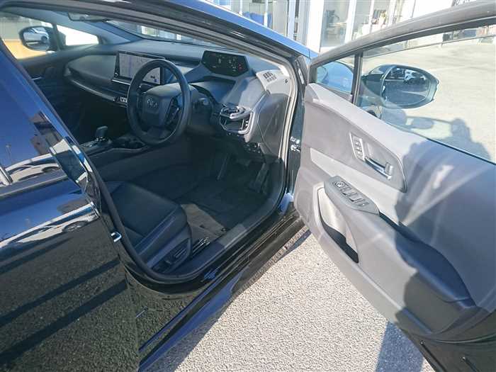 Toyota Prius 2025 — миниатюра 10