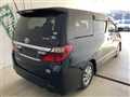 2013 Toyota Alphard Hybrid