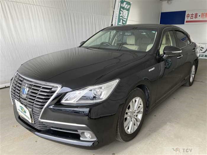 2015 Toyota Crown Hybrid