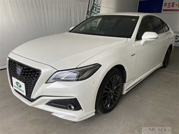2020 Toyota Crown Hybrid