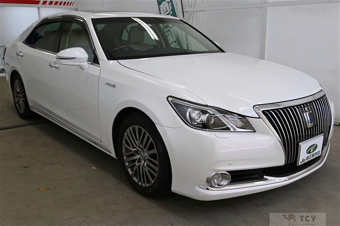 2014 Toyota Crown Majesta