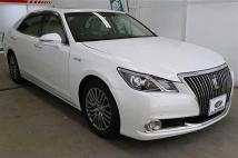 2014 Toyota Crown Majesta